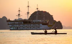Dragon Legend Cruise - Kayaking