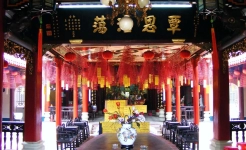 Hoi an chua ong pagoda