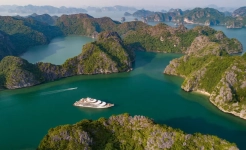 Scarlet Pearl cruise 2 Days 1 Night on Lan Ha Bay