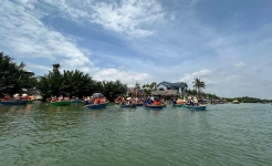 Thuyen Thung Hoi An