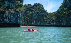 Victory Star Cruise  - kayaking