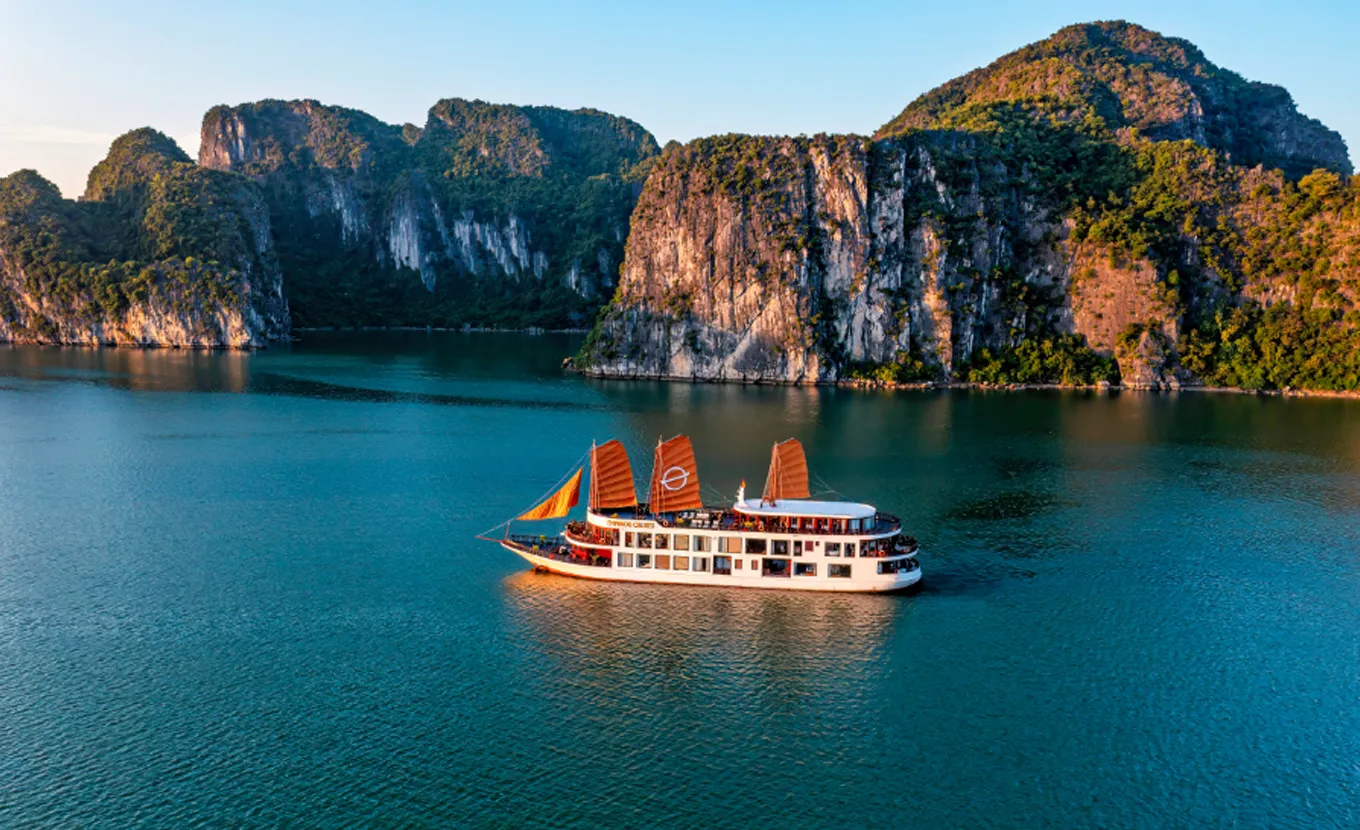 Croisière Emperor - Baie d'Halong 3 Jours 2 Nuits
