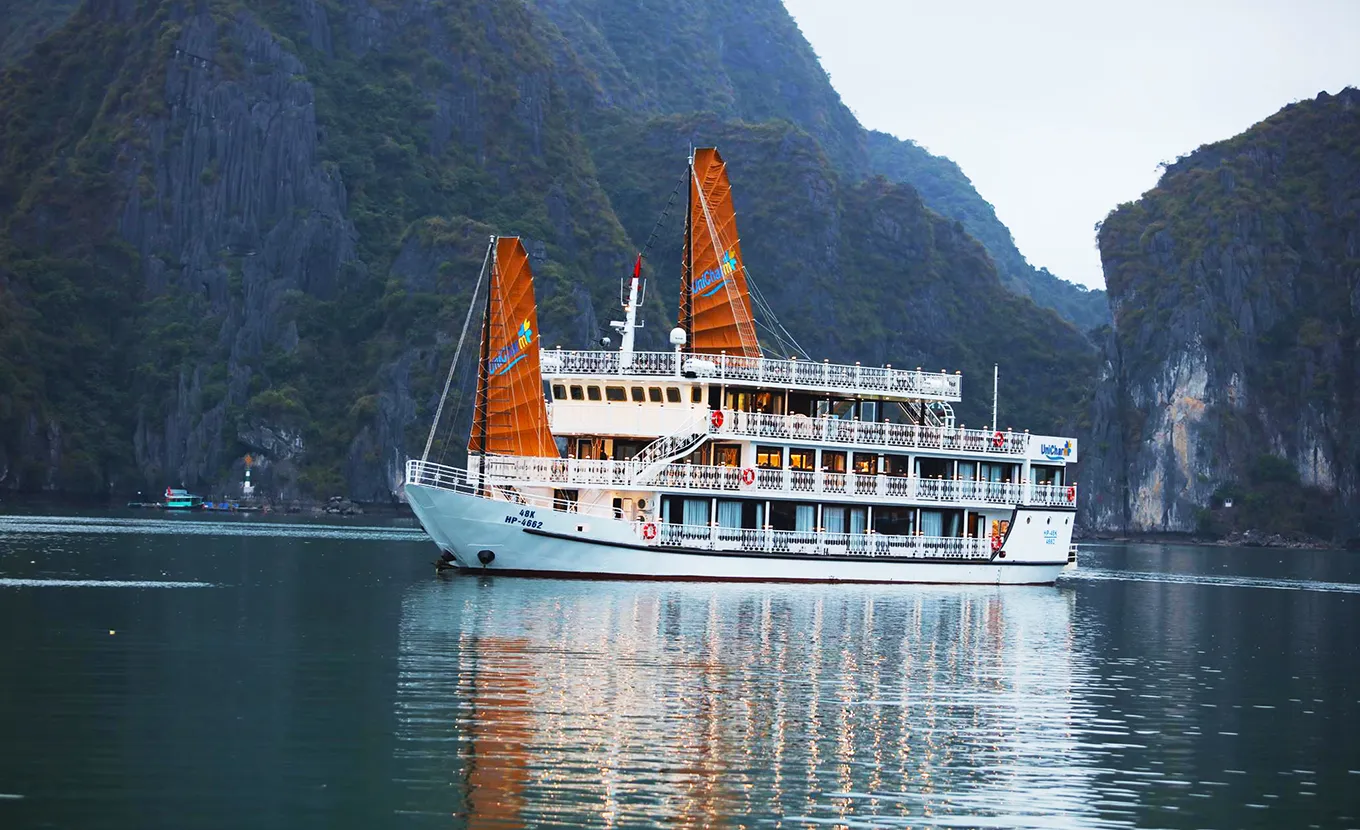 Unicharm Cruise - Lan Ha Bay 2 Days 1 Night